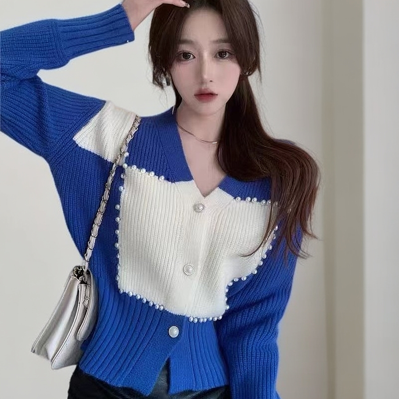  XH2213 时尚重工钉珠撞色V领针织开衫上衣女