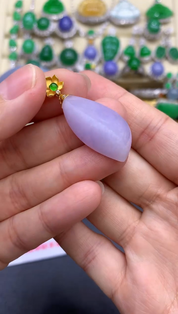 颈饰18K金镶嵌翡翠71-中国好珍宝