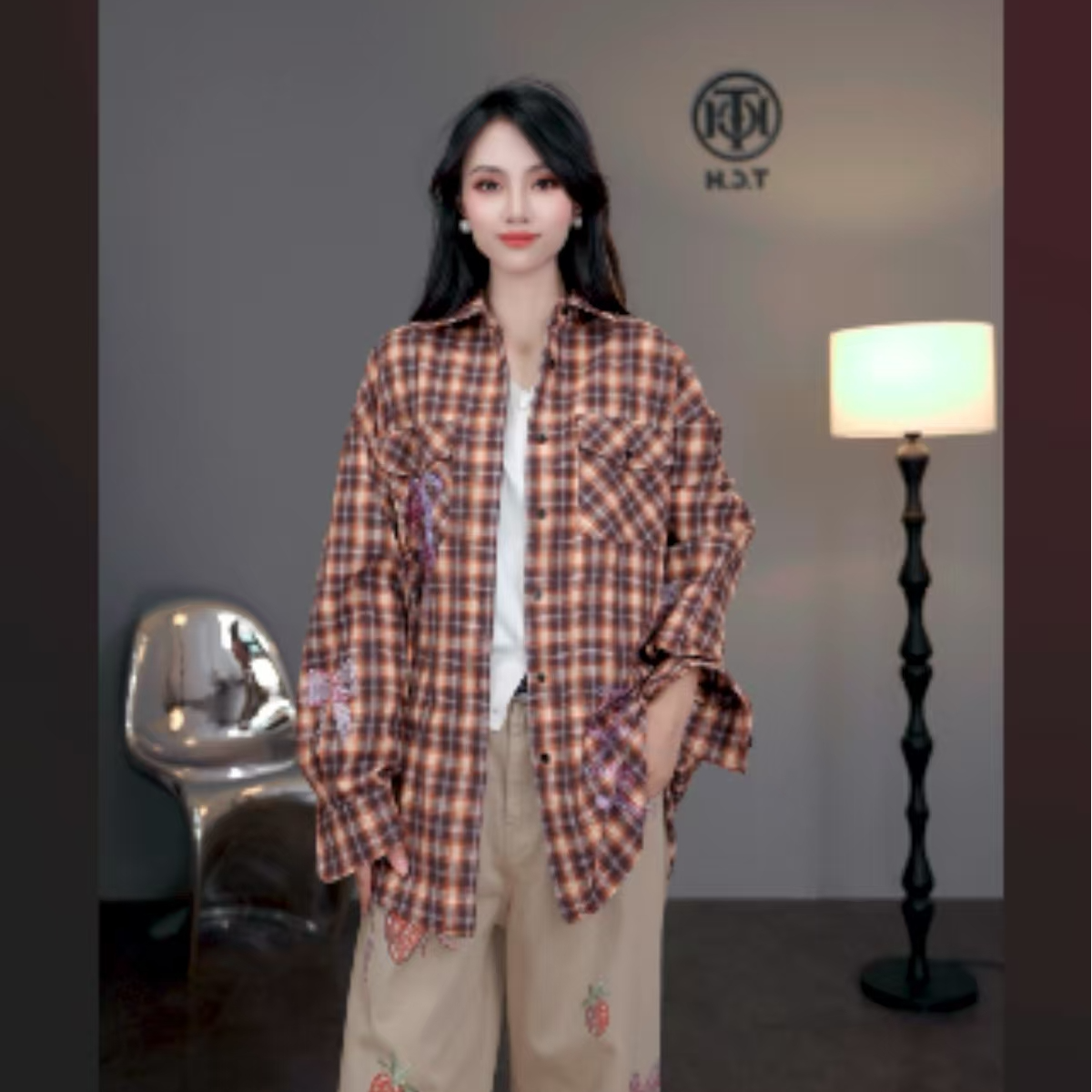 TCH烫钻工艺时尚休闲百搭小熊秋款衬衫女T75C13E1025轻奢tch