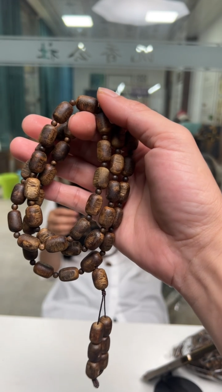 【闪购商品】沉香手串39克乌身圆叶板头留疤手串