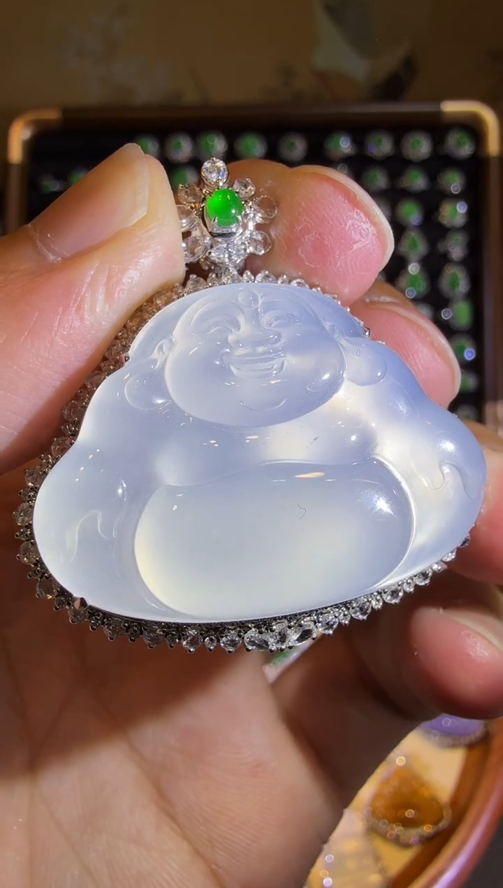 【闪购商品】翡翠吊坠(赠链)18K金镶嵌玻璃种茅台白舒服大吊坠