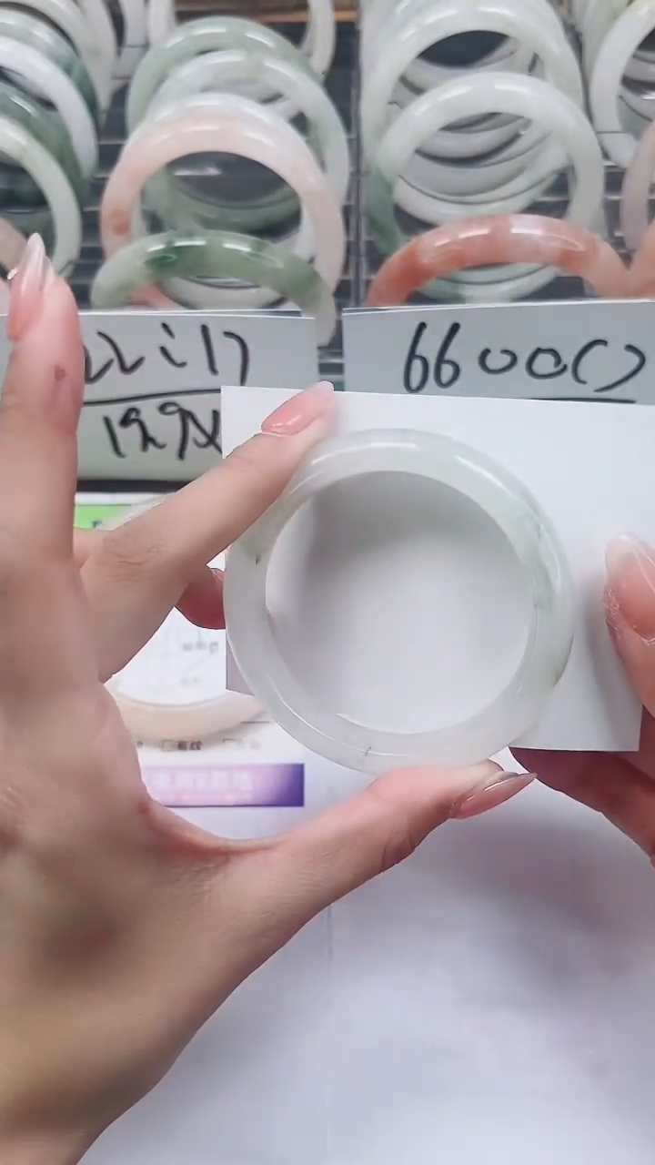 【闪购商品】石英质玉手镯未镶嵌A305-54/55