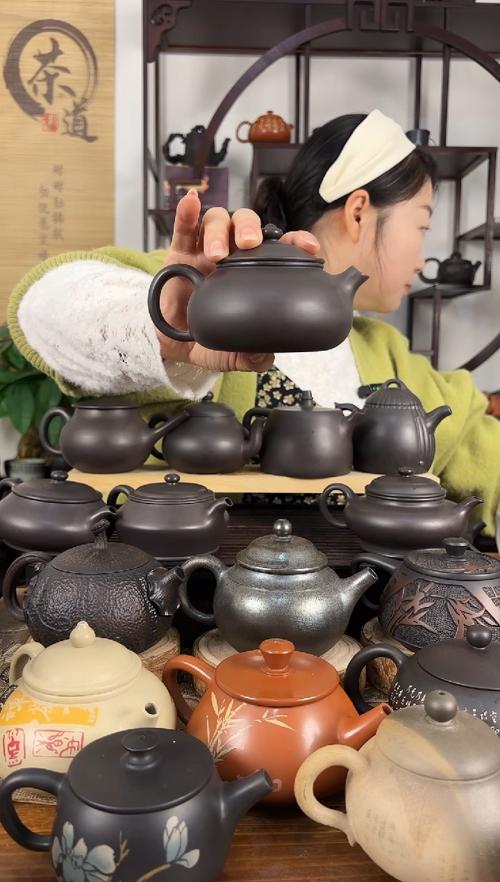 云南建水紫陶茶壶200CC左右球孔微瑕
