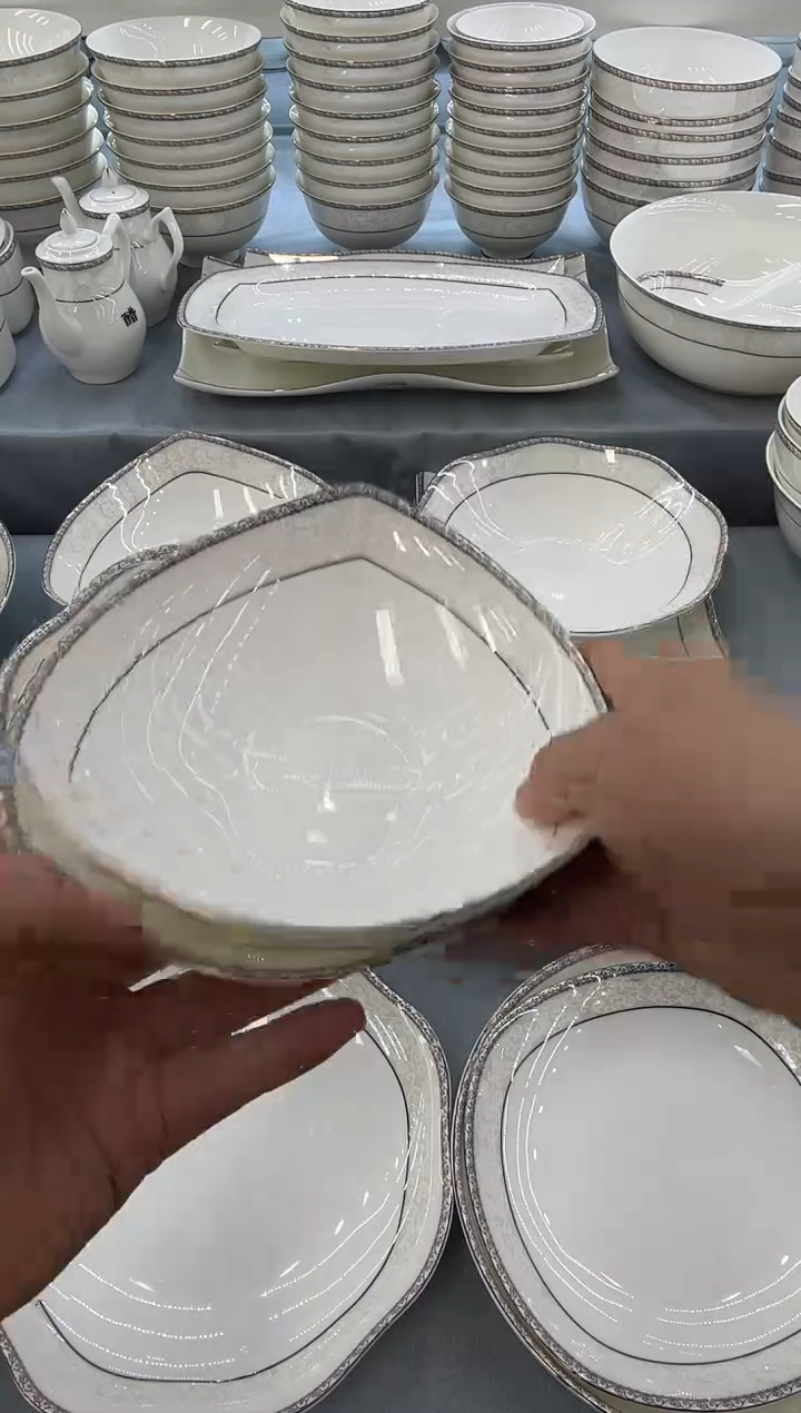 骨瓷玲珑6三角1个7花1个 