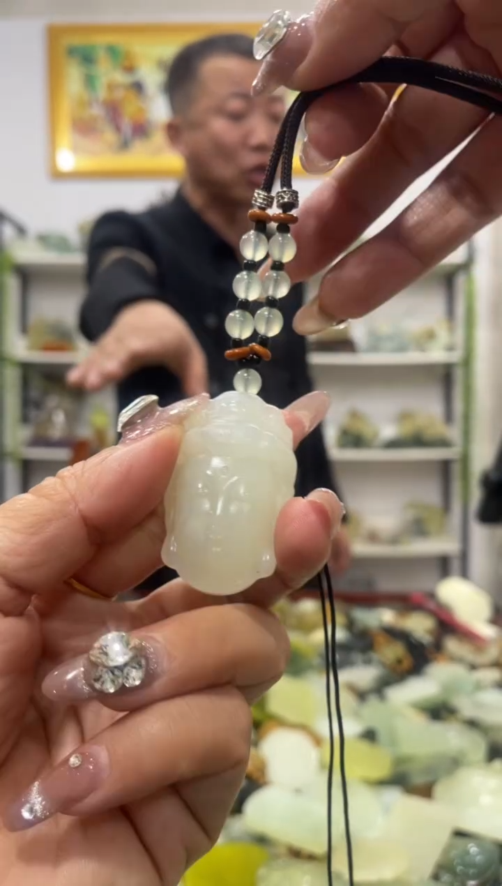 【闪购商品】岫玉吊坠未镶嵌            