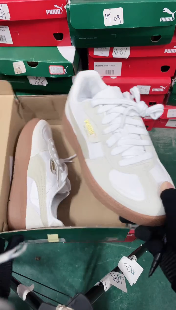 彪马时尚休闲运动鞋38M  ZZ15