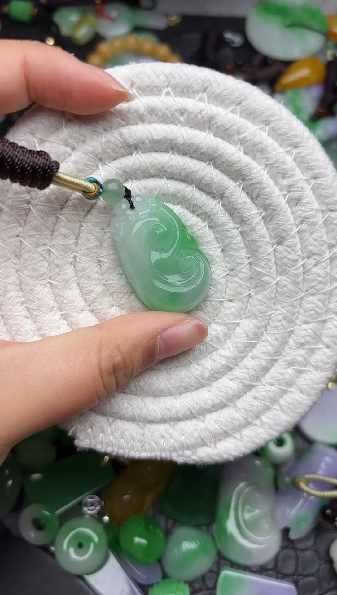 颈饰未镶嵌翡翠缅甸翡翠吊坠