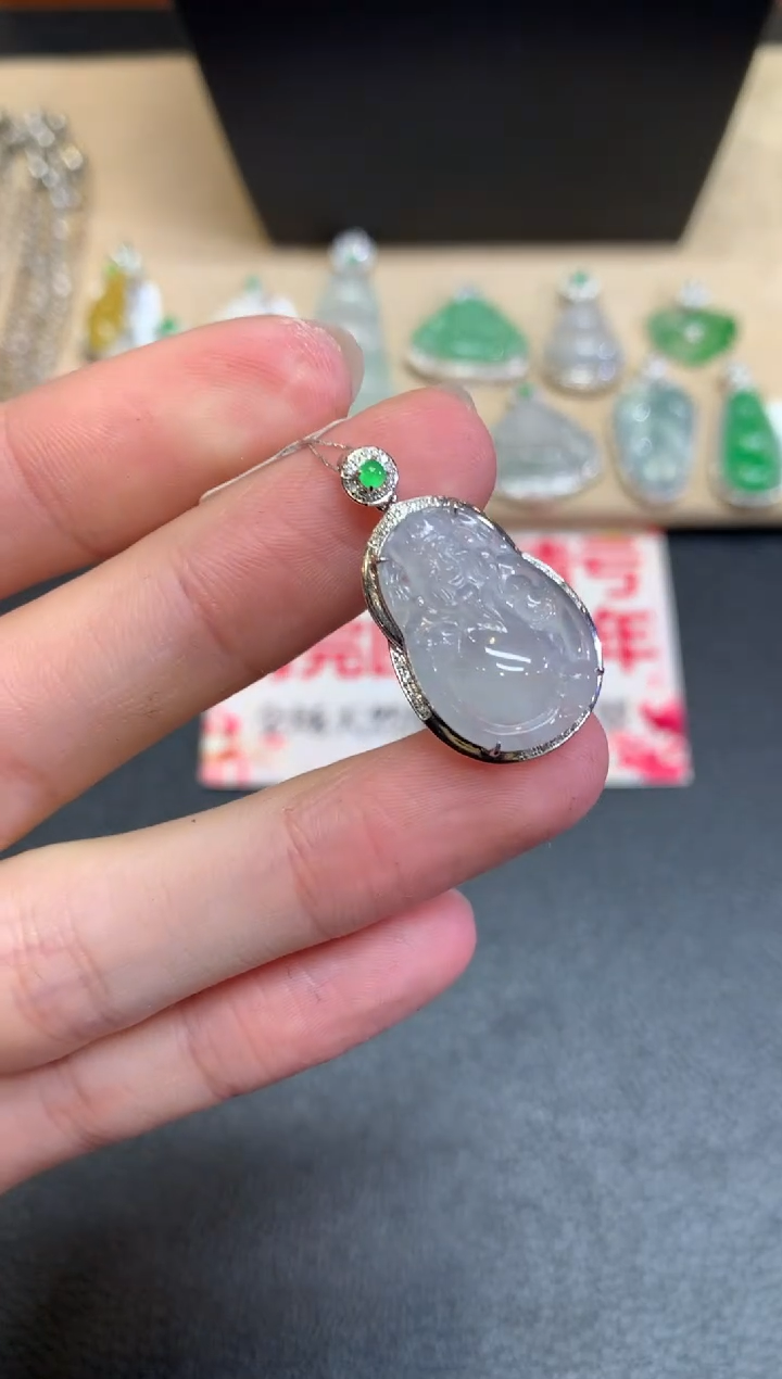 【闪购商品】翡翠颈饰18K金镶嵌财神爷【无服务费】