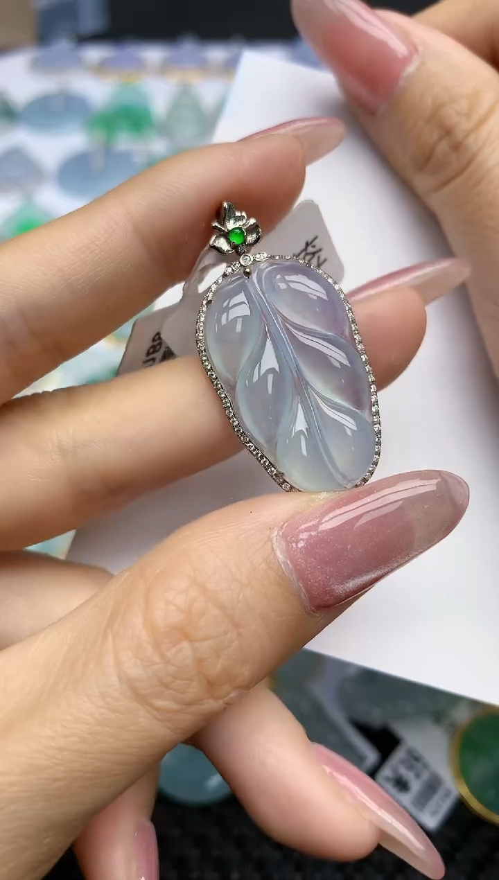 【闪购商品】翡翠颈饰18K金镶嵌天然翡翠A货