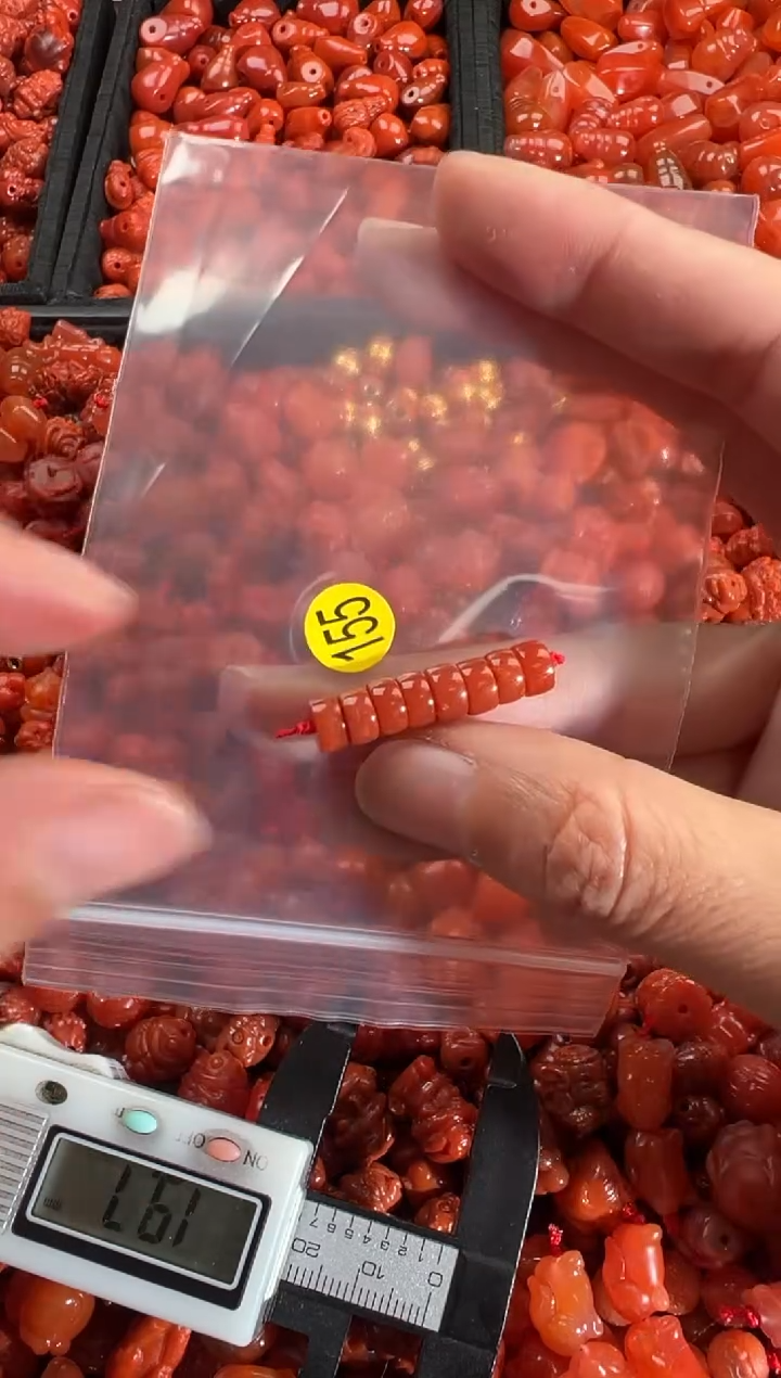 【闪购商品】南红玛瑙颈饰未镶嵌1