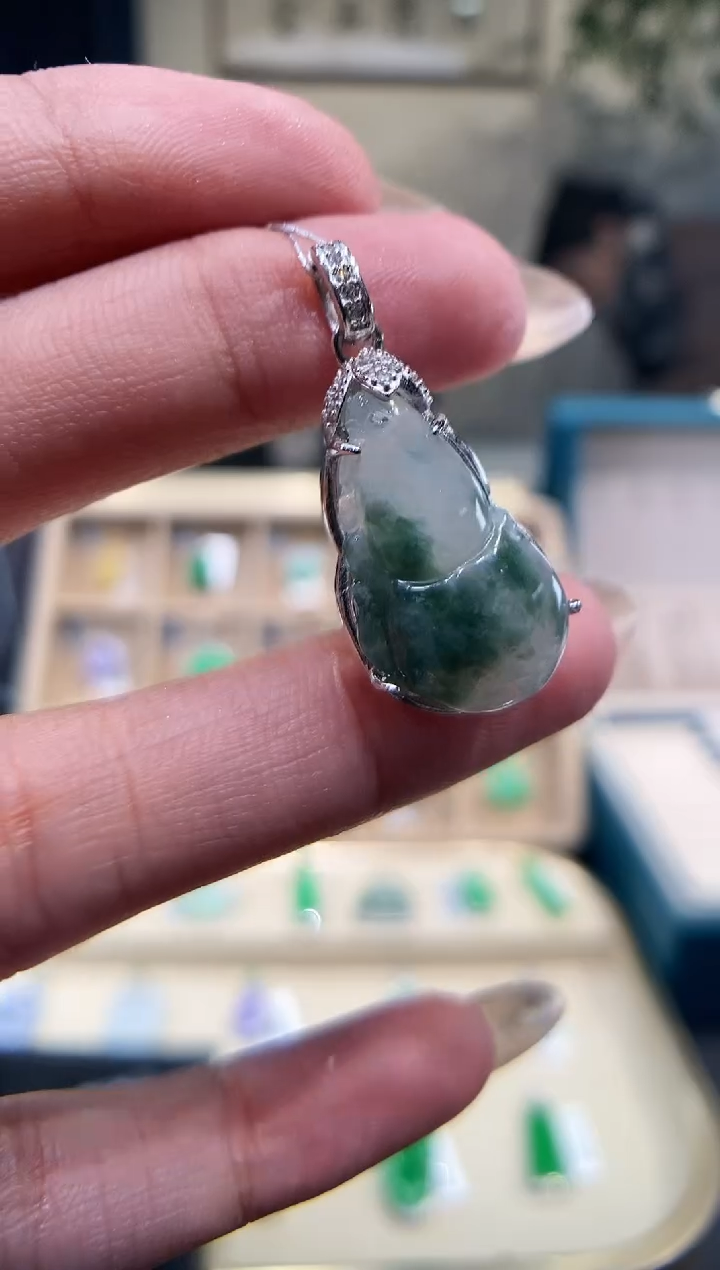 【闪购商品】翡翠吊坠(不含链)银S925镶嵌葫芦