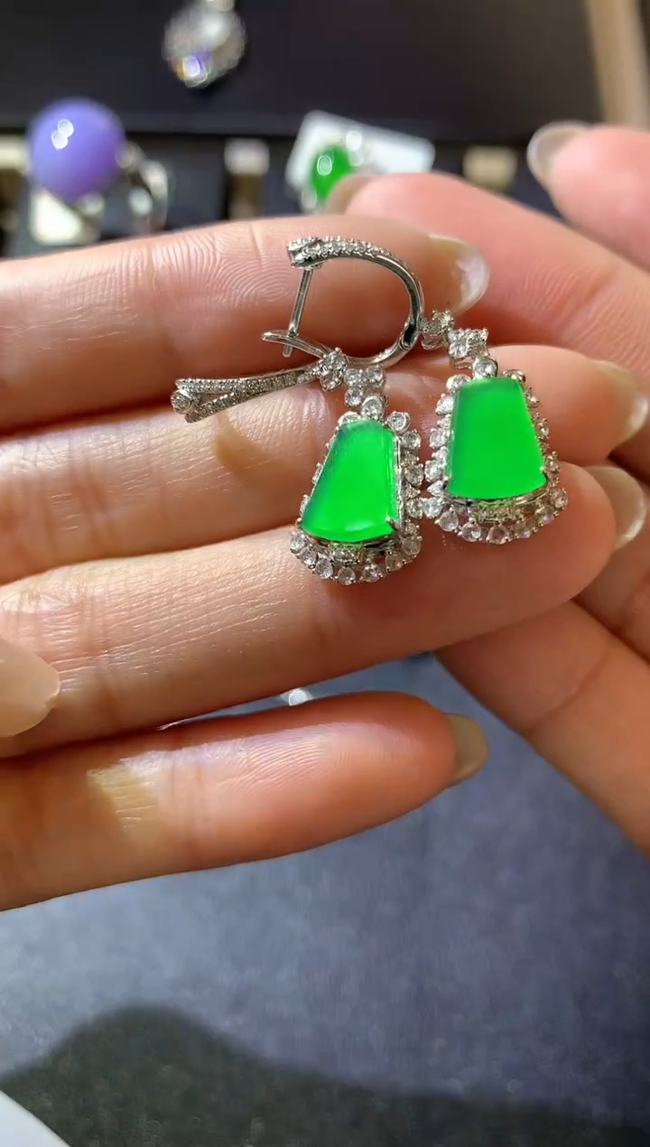 【闪购商品】翡翠耳饰18K金镶嵌C16多样性发货一件