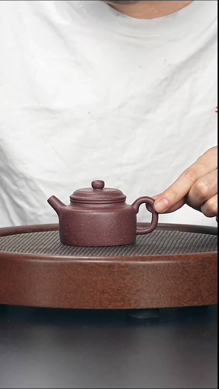 茶壶紫砂小德中-紫玉金砂-全手工微微瑕-110cc