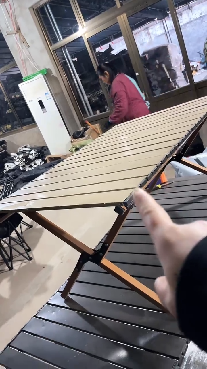 铁微瑕  90*60*43  交叉腿  颜色随机
