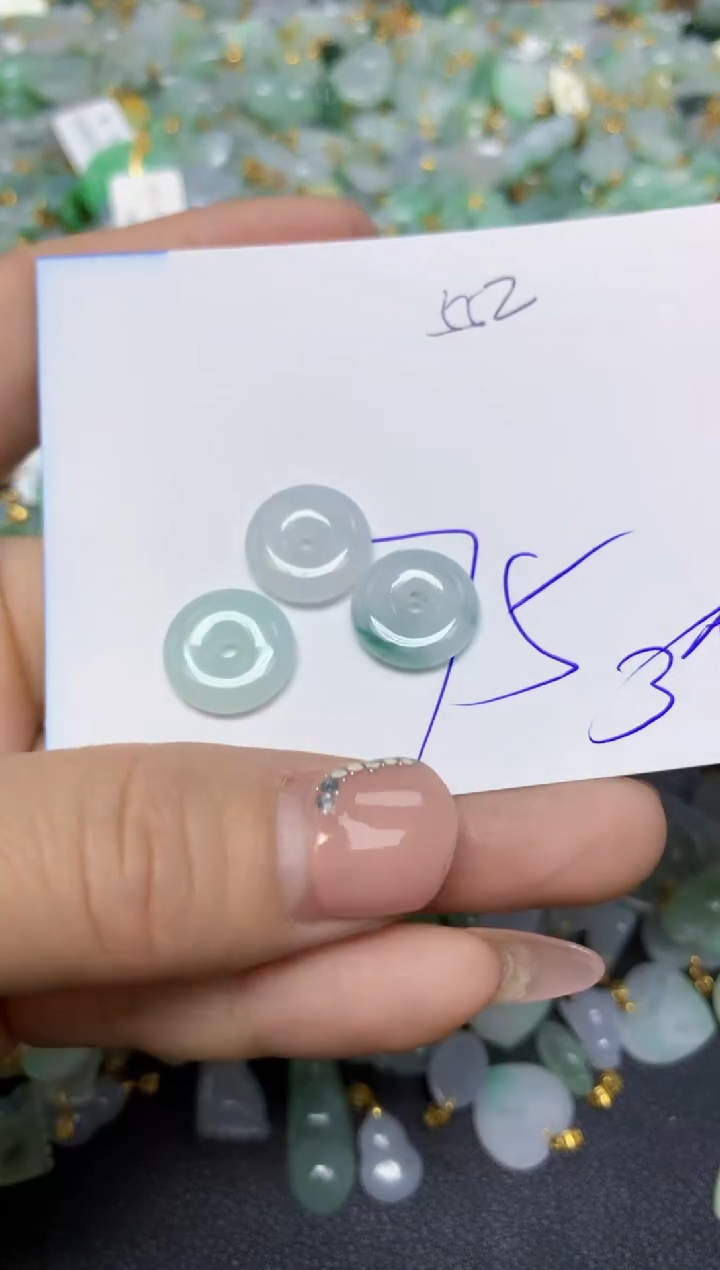 【闪购商品】翡翠挂件未镶嵌 天然翡翠A货