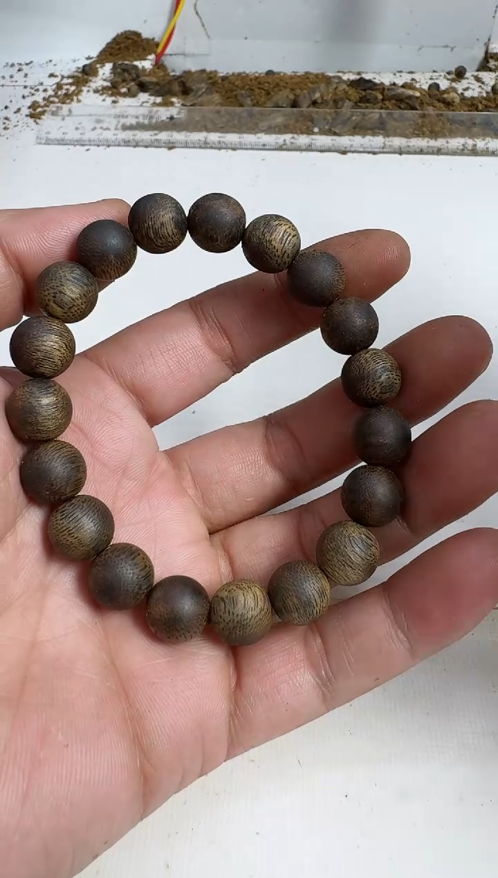 【闪购商品】沉香手串乌身1.1规格单圈13克