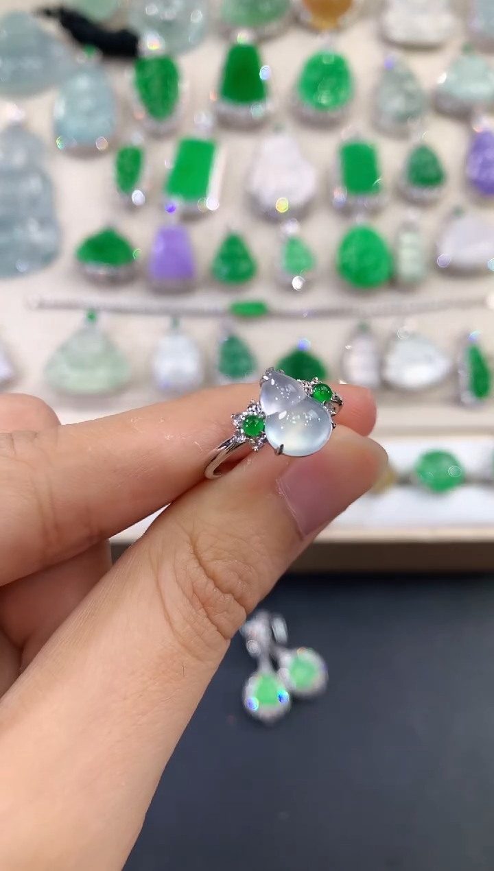 翡翠戒指18K金镶嵌V41  