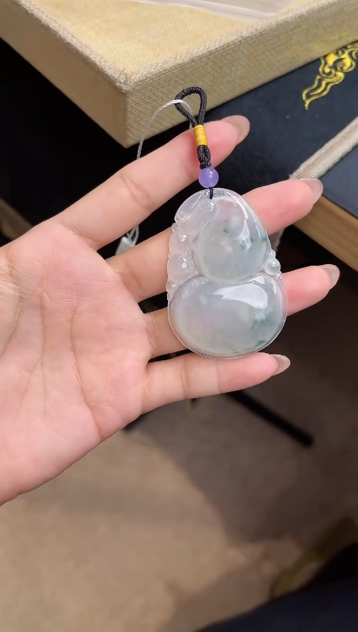 颈饰未镶嵌翡翠吊坠