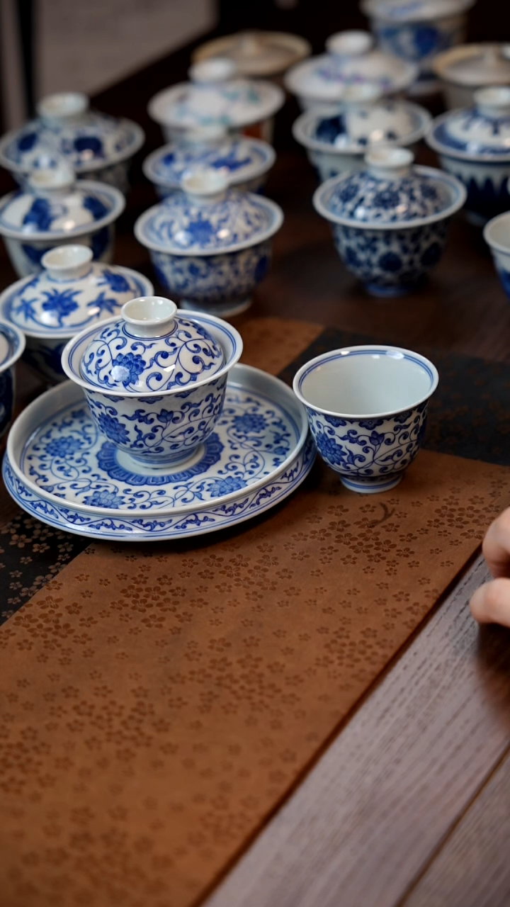 【闪购商品】120缠枝盖碗3件套＋铃铛11