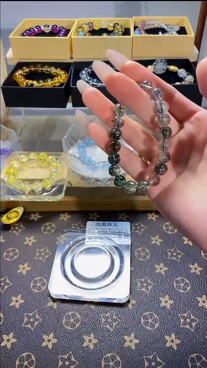 水晶手串未镶嵌水晶手串 