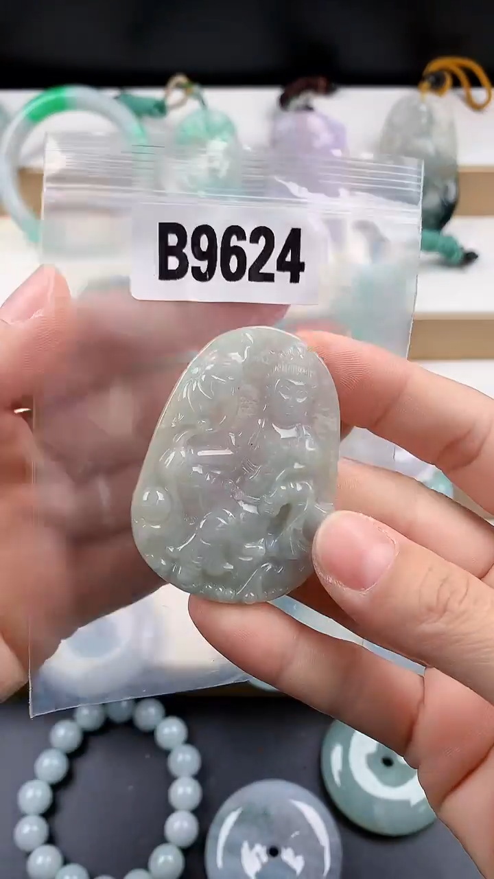 颈饰未镶嵌翡翠天然翡翠吊坠挂件