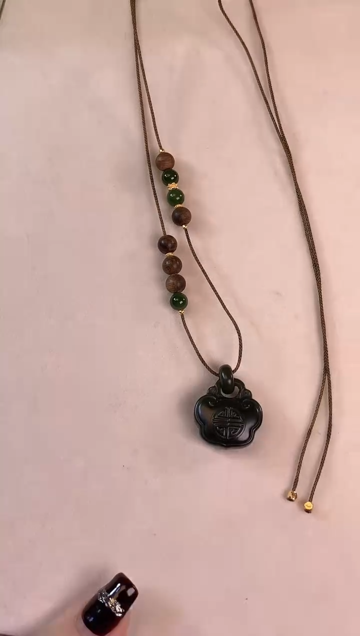 【闪购商品】和田玉项链未镶嵌塔青安平锁沉香项链