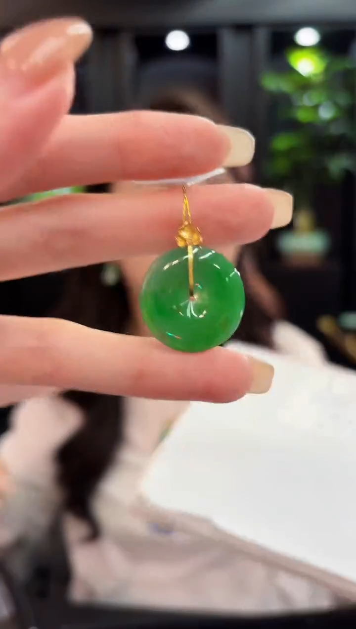 颈饰18K金镶嵌翡翠 缅料A货/支持复检/一件