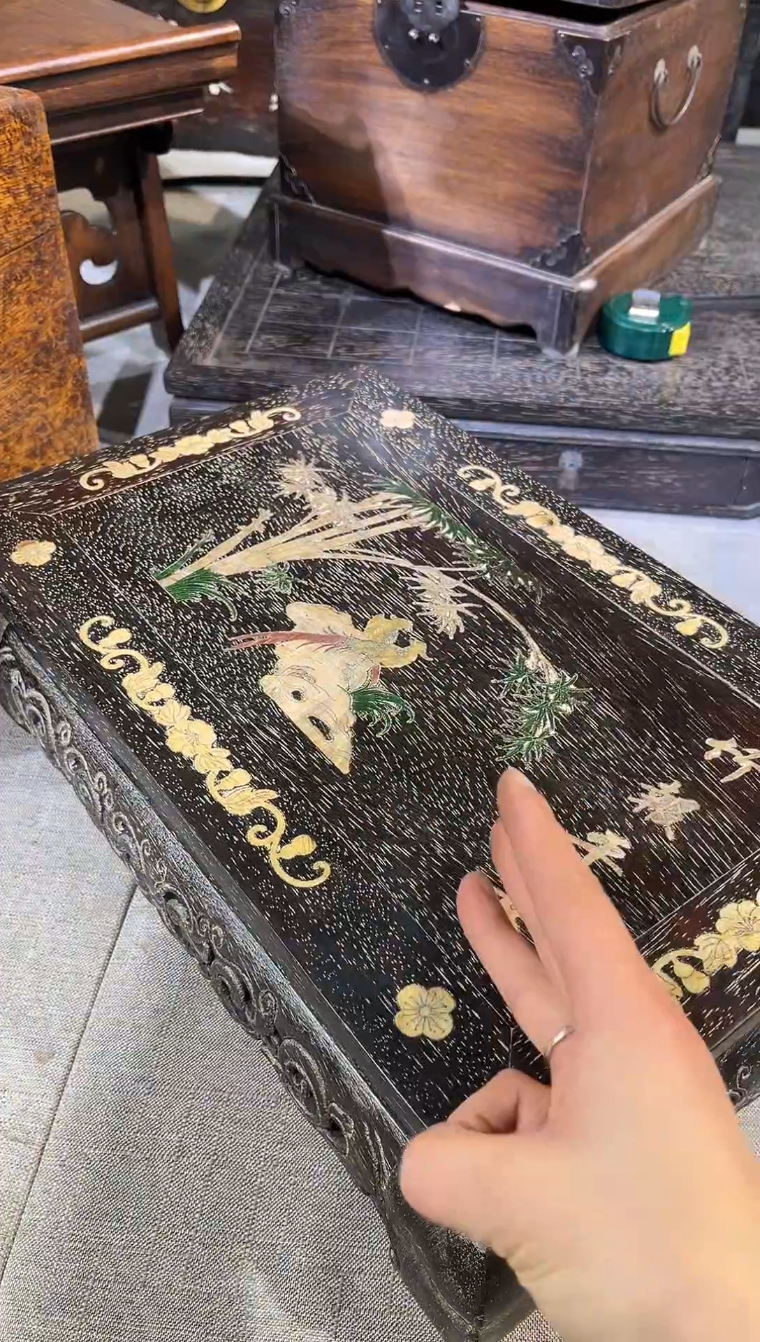 木幸****诺紫檀嵌竹子鸟炕桌