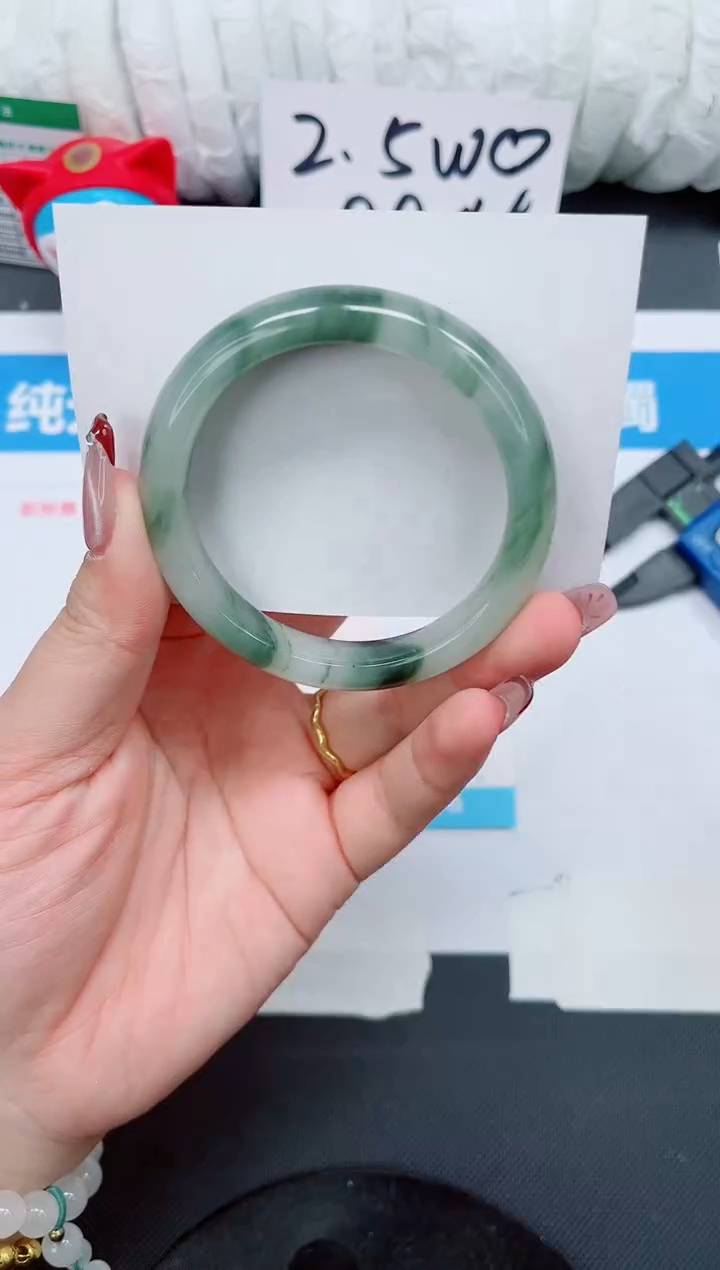 【闪购商品】石英质玉手镯未镶嵌239