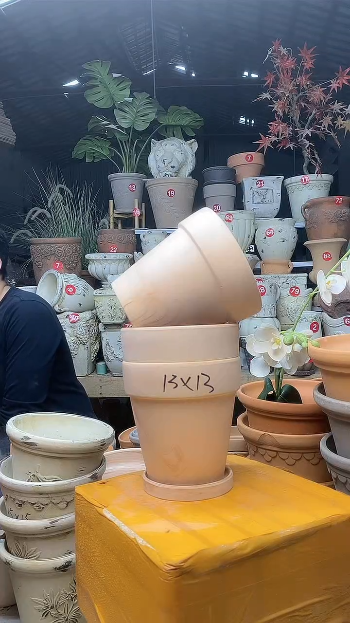 【闪购商品】缸3套13*13（红白）陶玛琪朵送托