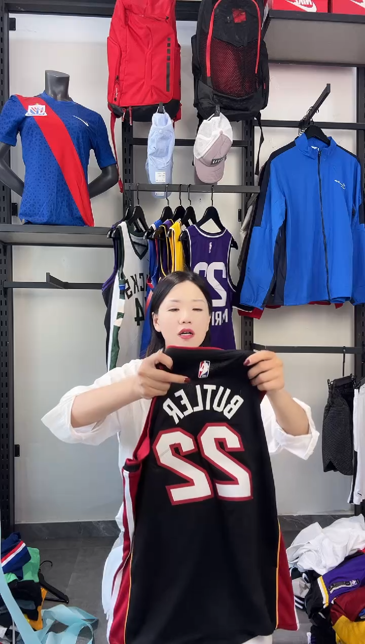 439 ·编码 耐克卫衣服饰过款为准 尺码·