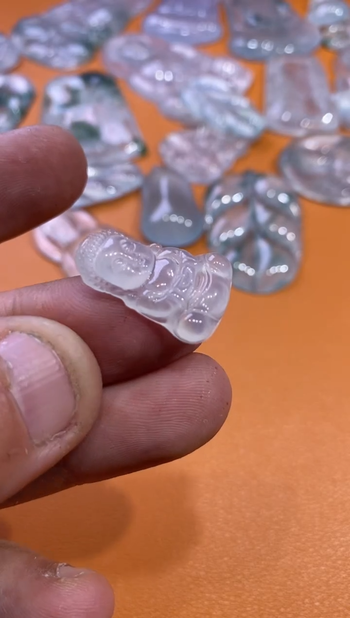 【闪购商品】翡翠颈饰未镶嵌宝宝佛580