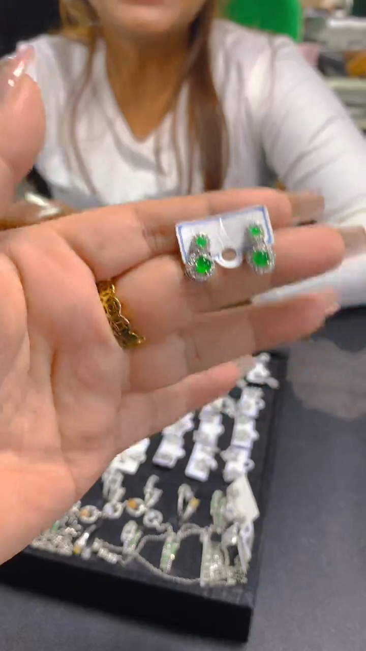 【闪购商品】翡翠耳饰未镶嵌0464640211多样性发一