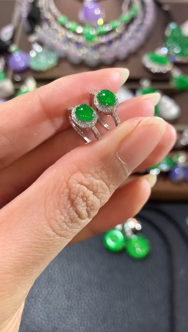 18K金镶嵌翡翠耳饰z21 