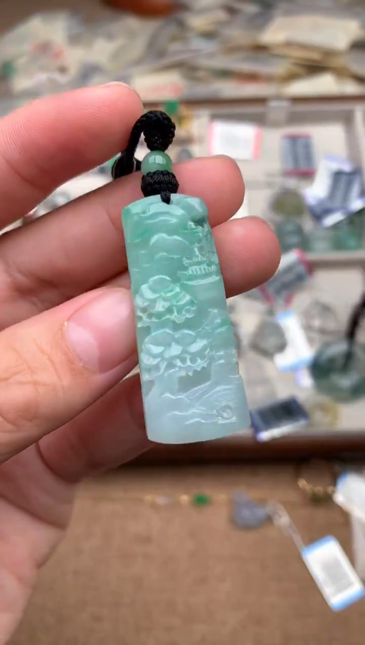 未镶嵌挂件翡翠1