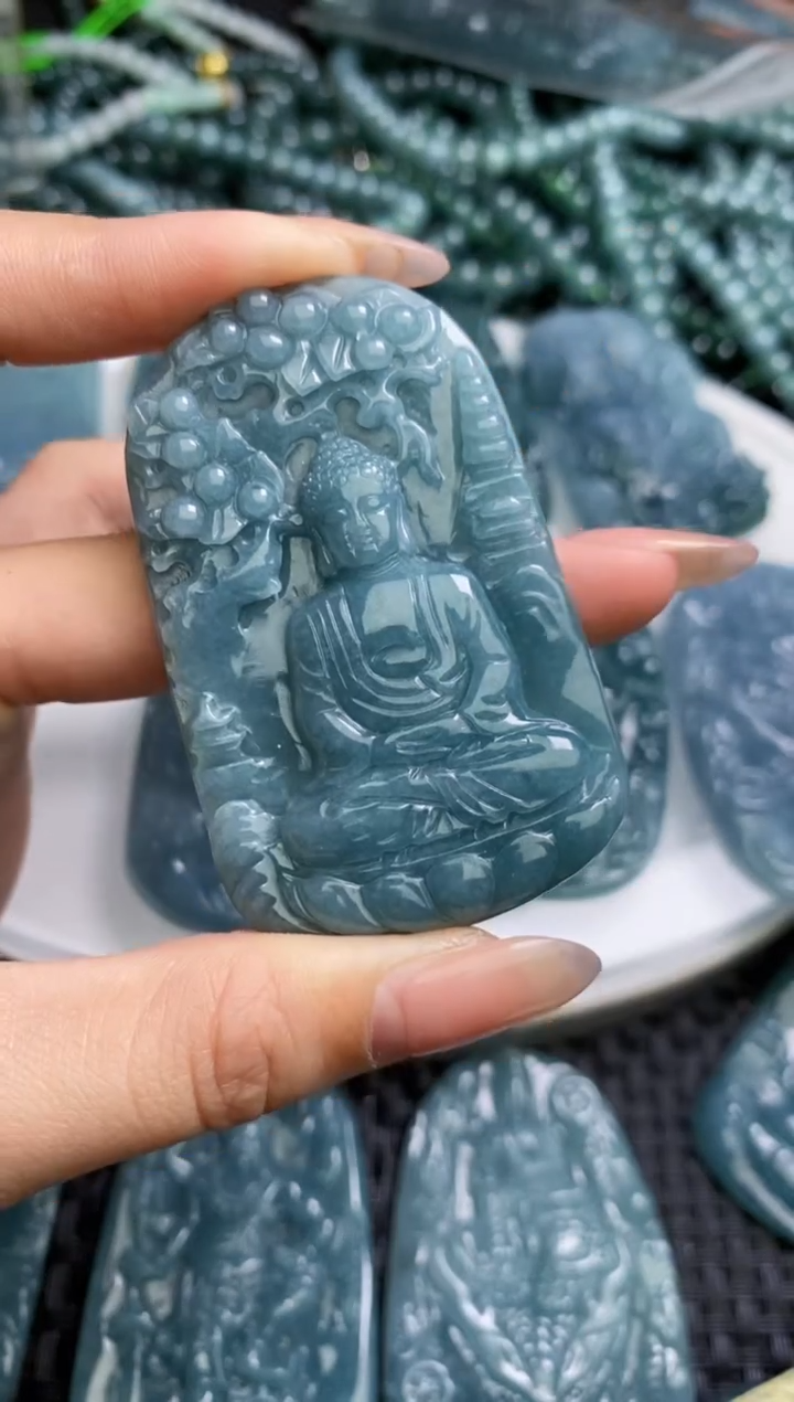 【闪购商品】翡翠颈饰未镶嵌