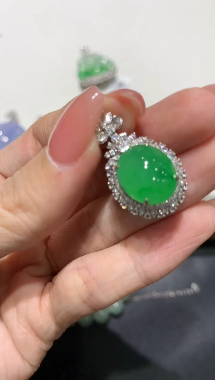 【闪购商品】翡翠吊坠(不含链)18K金镶嵌团购3