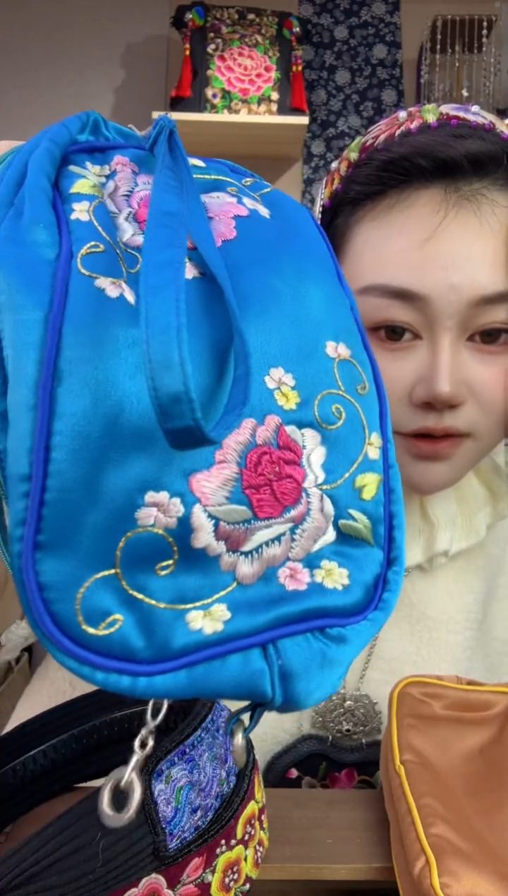 【闪购商品】刺绣纯手工苗绣非遗包包