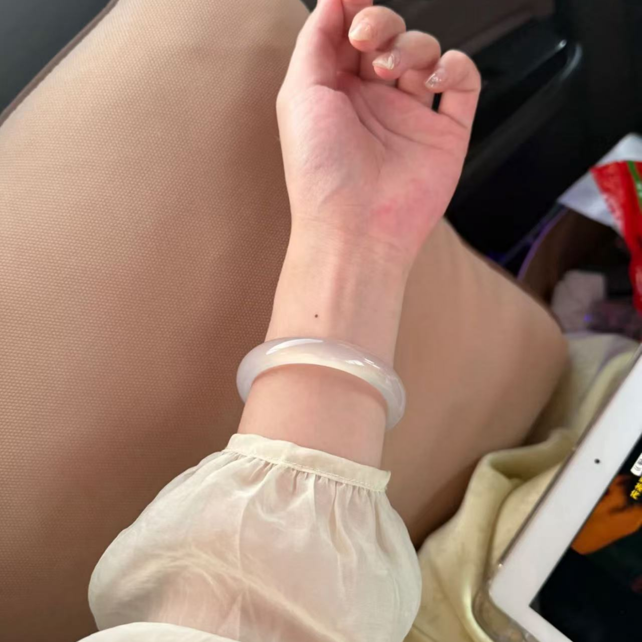 天然玉石玛瑙白月光荔枝冻手镯