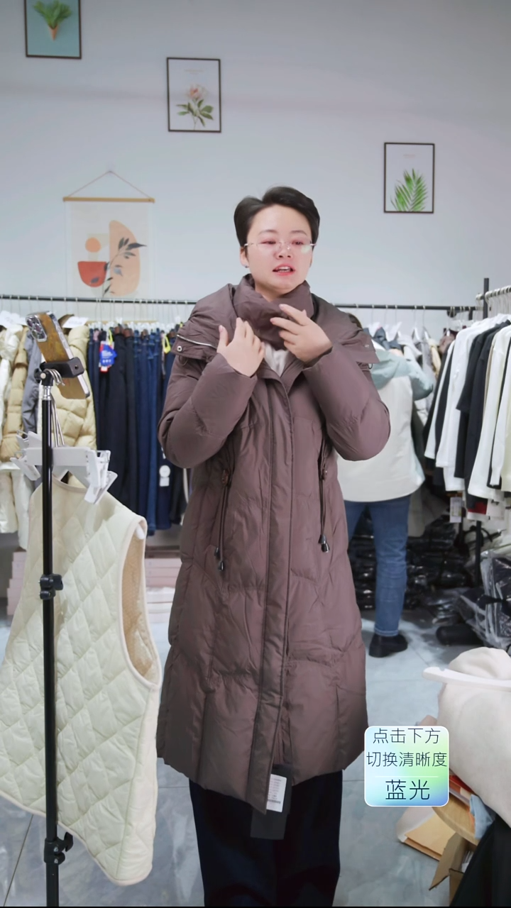  041号羽绒服 苏苏家羽绒服