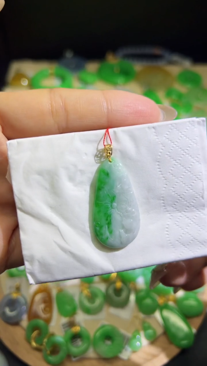 【闪购商品】翡翠颈饰18K金镶嵌Q缅料A货翡翠/支持复检/一件