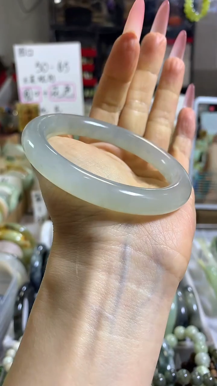 未镶嵌岫玉手镯48 57+ 包容