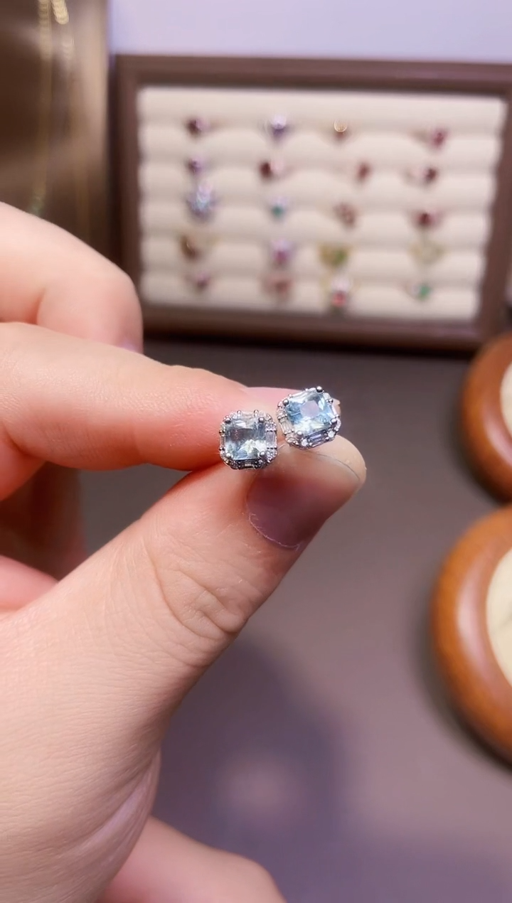 【闪购商品】海蓝宝石耳坠银S925镶嵌一对