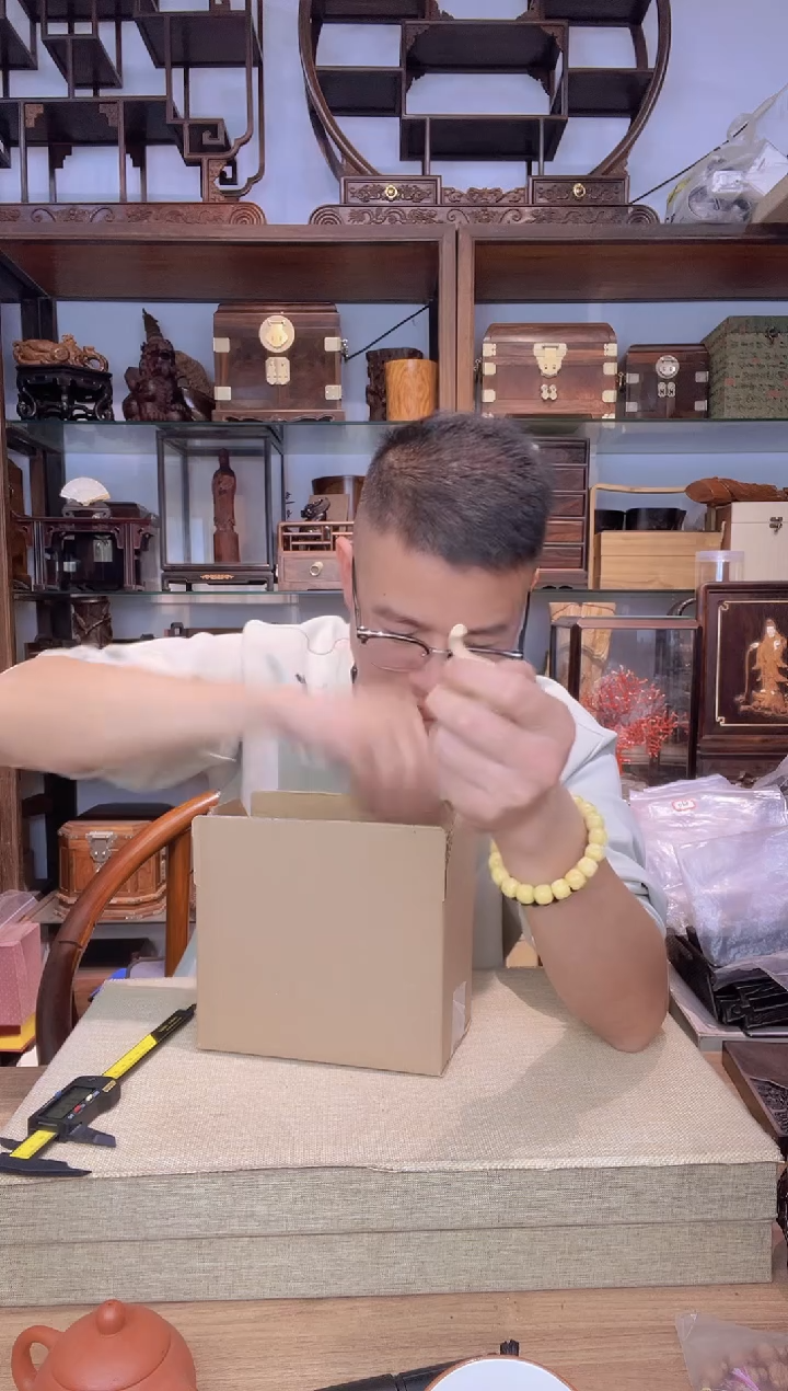 乌木类书架648小叶黄杨葫芦手把件