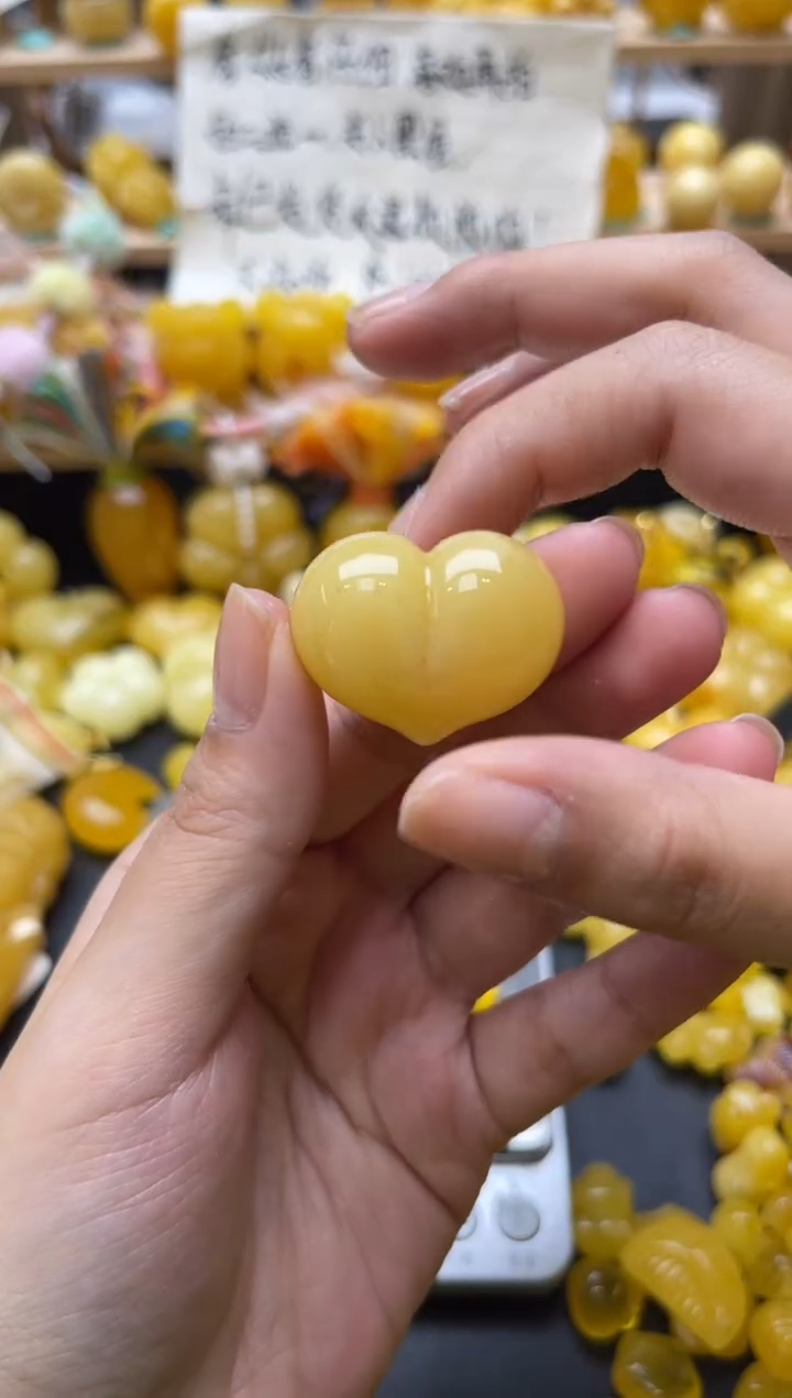 琥珀未镶嵌珠宝奇石050琥珀蜜蜡微瑕