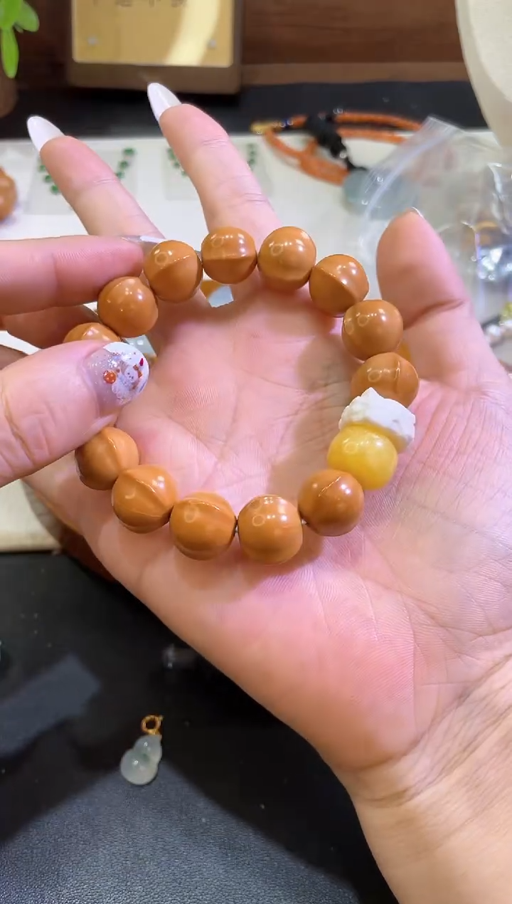 未镶嵌蜜蜡裸石手串，200多样性发一条
