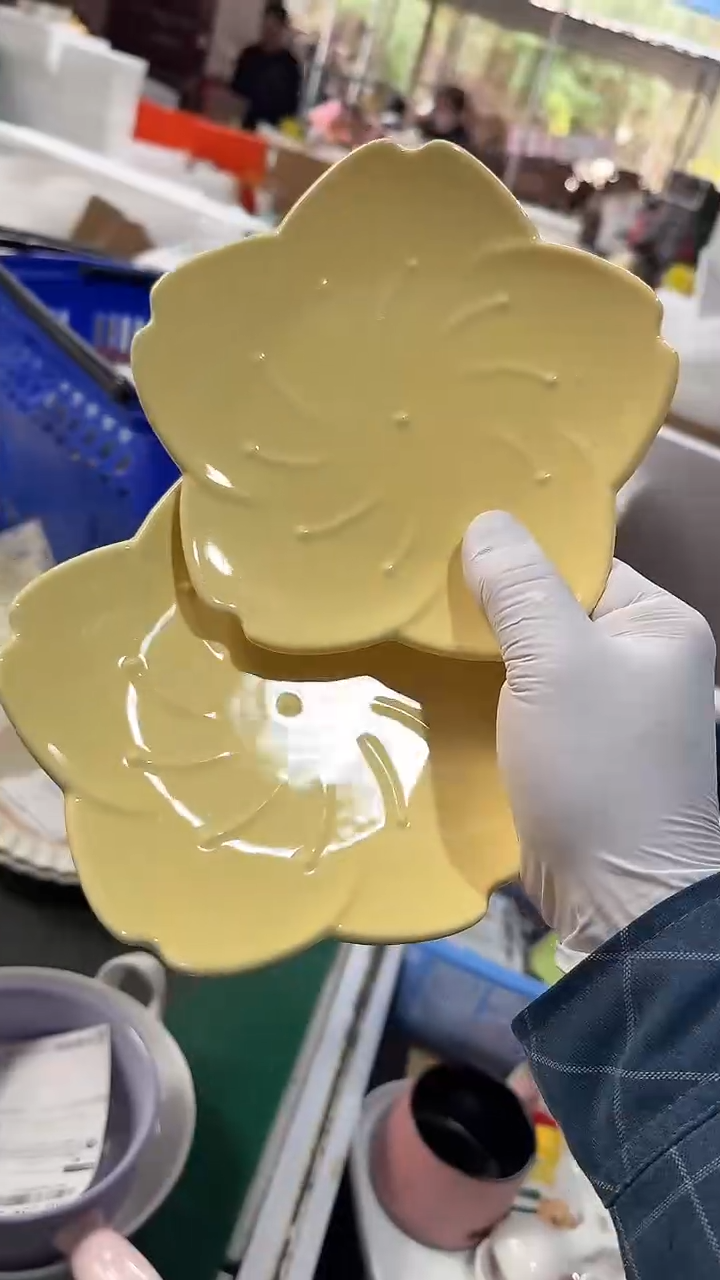 陶瓷2个小盘 微瑕凑满20元包邮