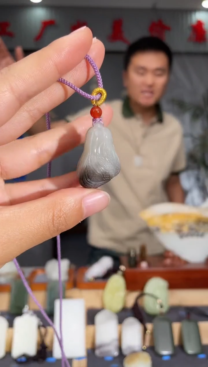 和田玉未镶嵌颈饰1