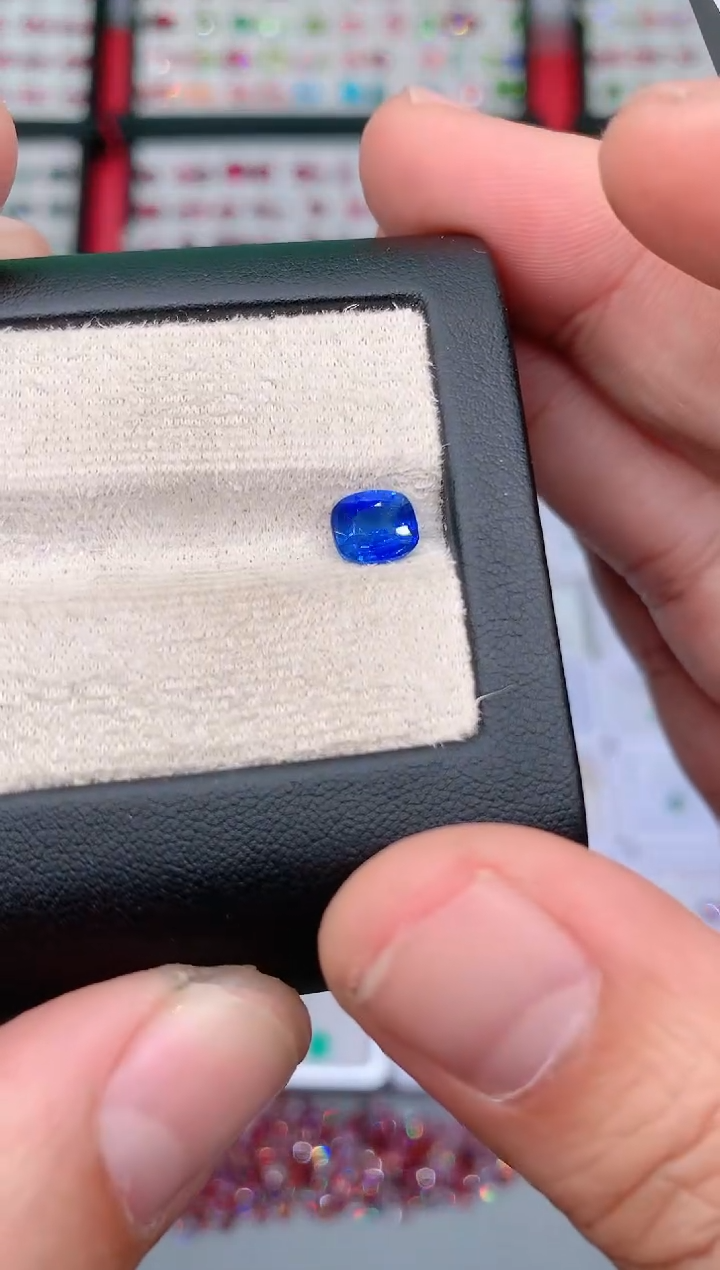 【闪购商品】蓝宝石裸石未镶嵌1.11ct