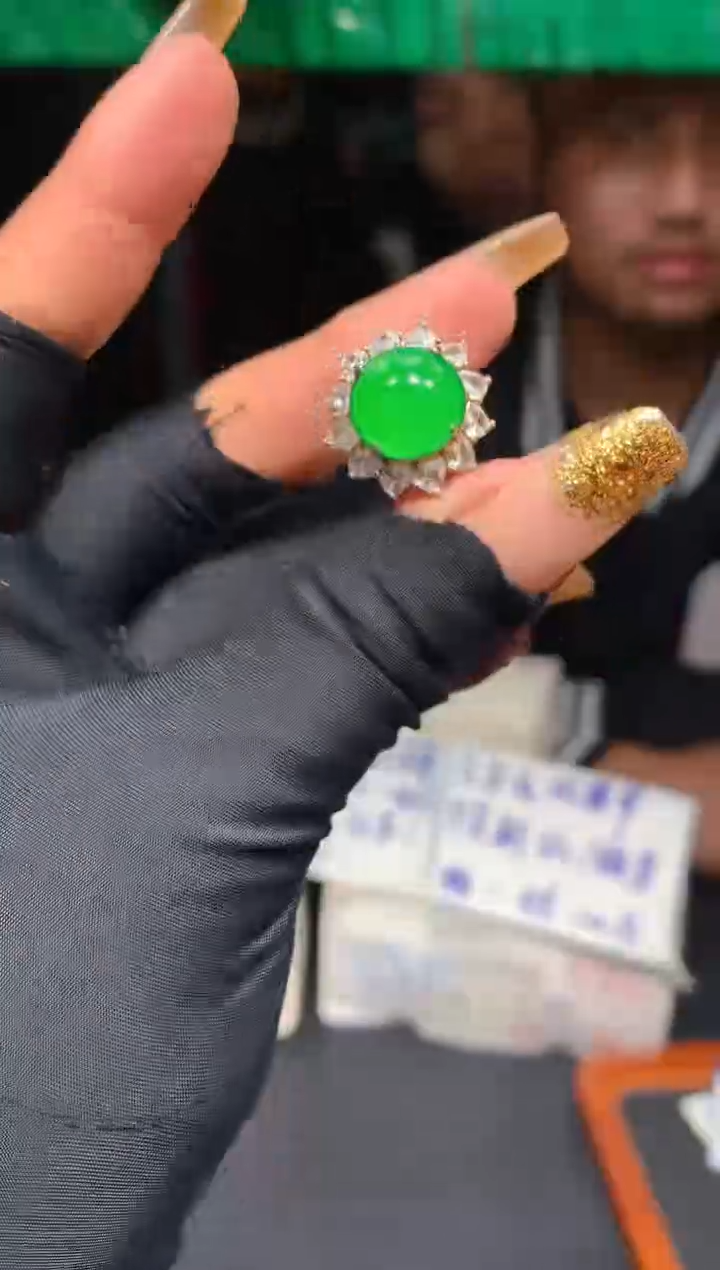 【闪购商品】定制翡翠未镶嵌27定制翡翠-多样性发货（发其一）